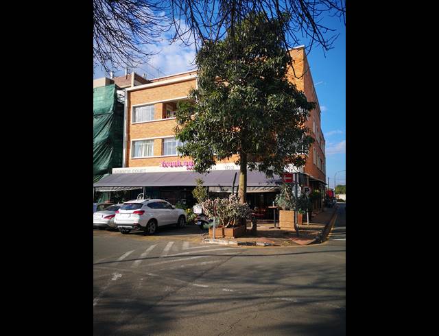 1 BEDROOM APARTMENT FOR SALE IN EMMARENTIA